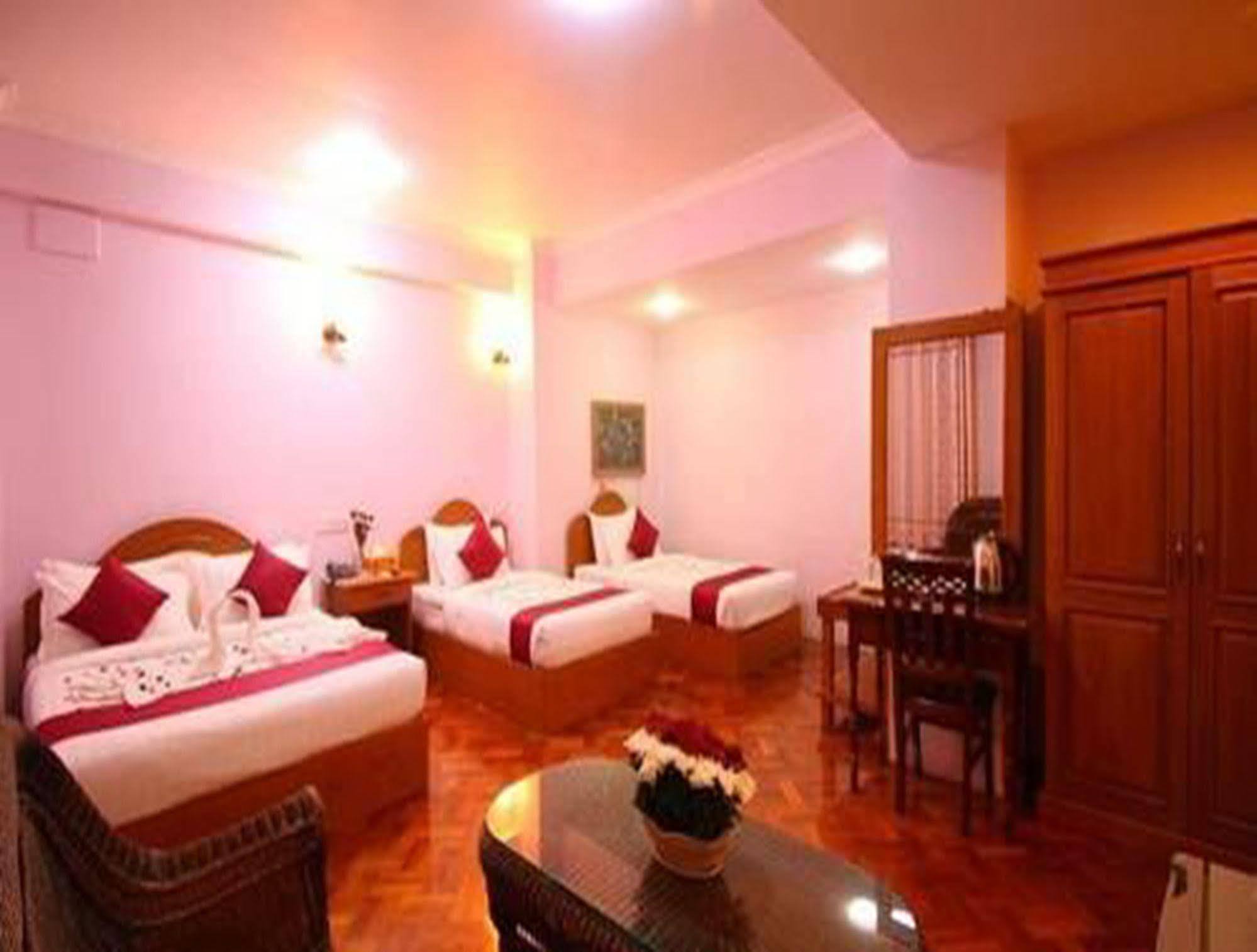 Hotel United Mandalay Ngoại thất bức ảnh